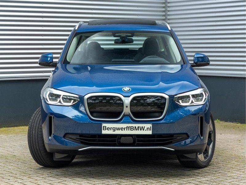 BMW iX3 High Executive - Direct Beschikbaar! afbeelding 4