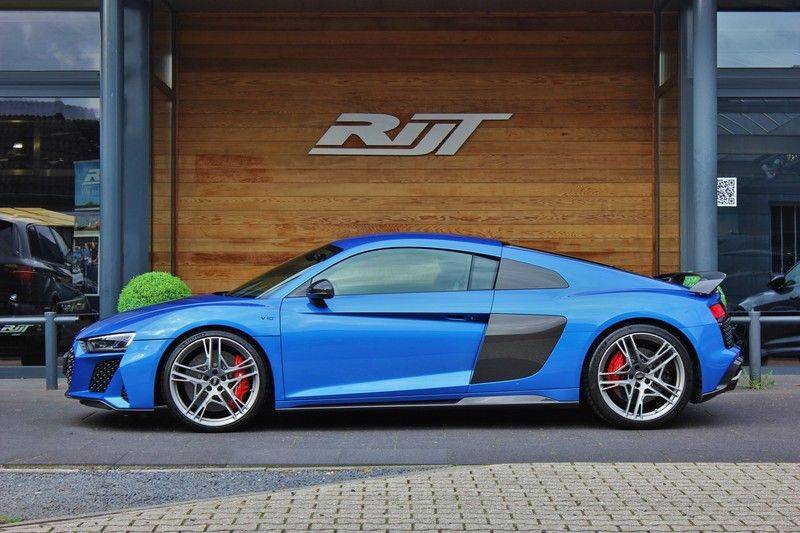 Audi R8 5.2 V10 Performance Quattro 620pk **Keramisch/B&O/Carbon/DAB/Camera** afbeelding 2