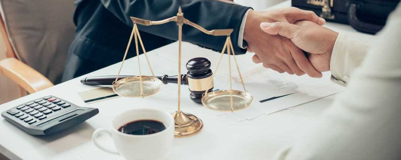 Accruent - Resources - White Papers - How Law Firms Achieve Flawless Meetings - Hero
