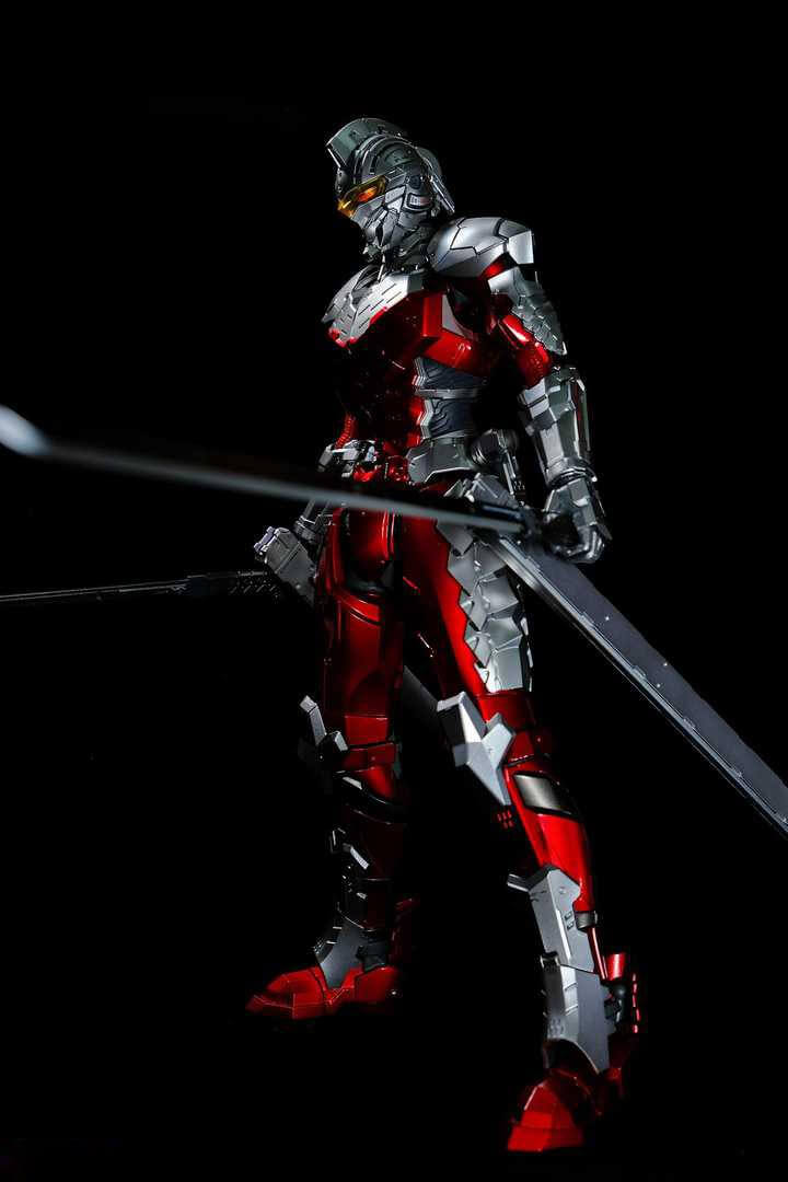 ULTRAMAN x SEVEN SUIT