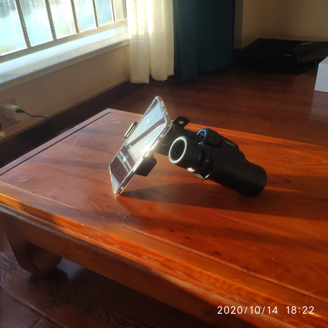 望远镜上固定手机