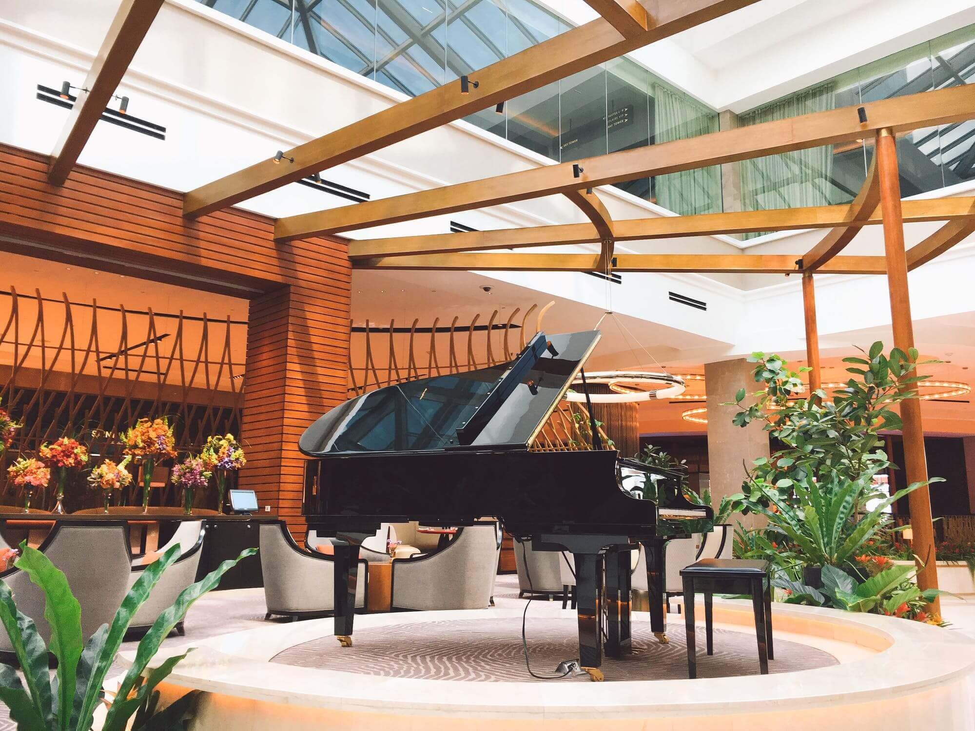 piano in atrium
