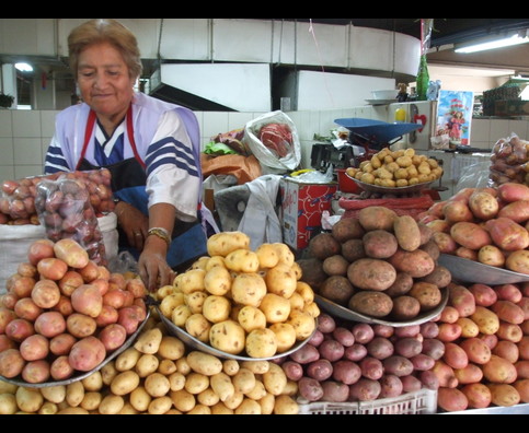 Ecuador Markets 1
