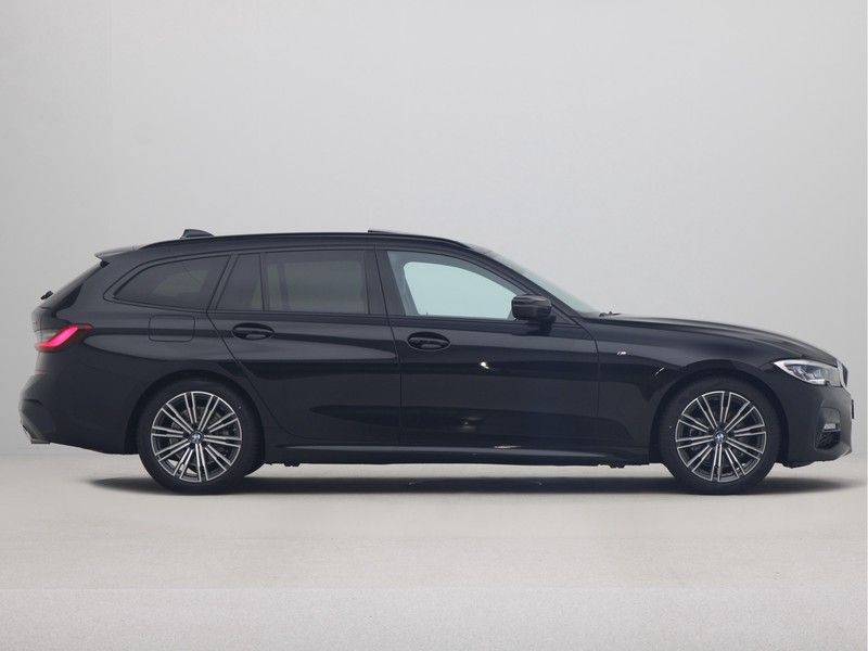 BMW 3 Serie 320i Touring High Exe M-Sport Aut. afbeelding 8