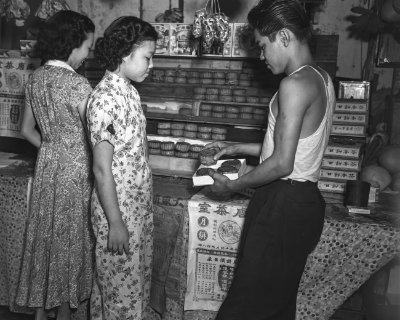 Buying mooncakes for Mid-Autumn Festival, 1951