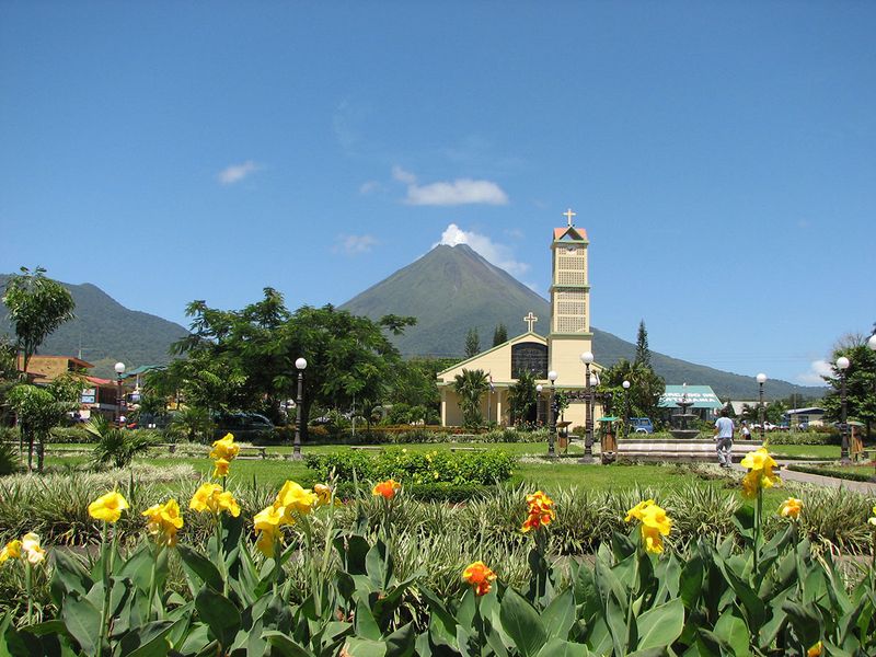 La Fortuna Costa Rica - Hotels, Tours Transportation