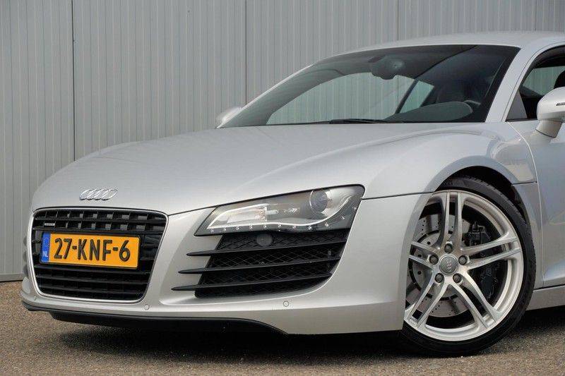 Audi R8 4.2 V8 FSI / 49dkm NAP / 1e eigenaar / B&O / R-Tronic / Orgineel Nederlands! / Navigatie afbeelding 22