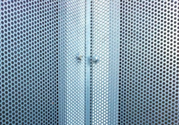 Perforated steel screen