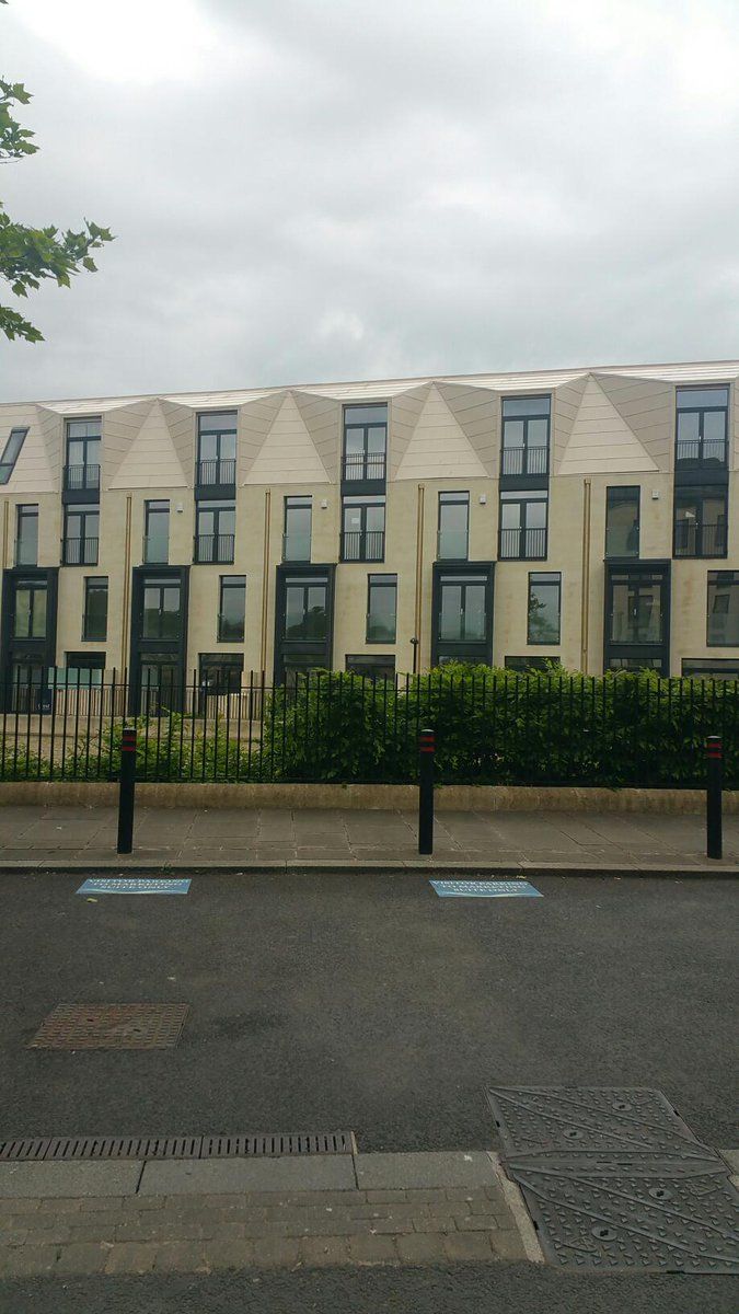 oh my god twitter doesn’t include alt text from images in their API