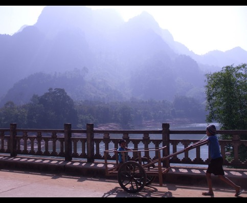 Laos Nong Khiaw 15