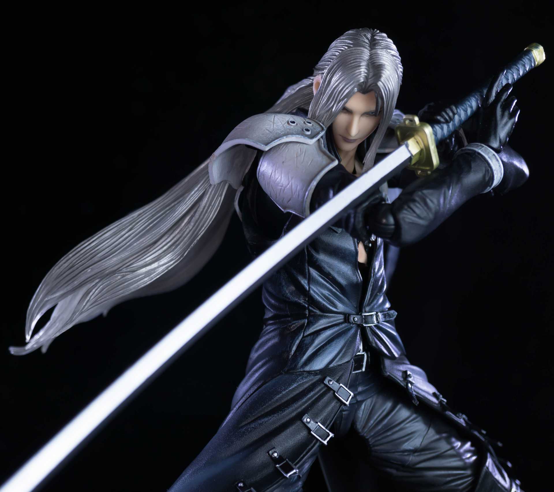 Final Fantasy VII Play Arts Kai Sephiroth | Figround