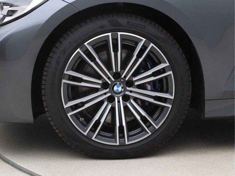 BMW 3 Serie 330i Exe M-Sport afbeelding 21