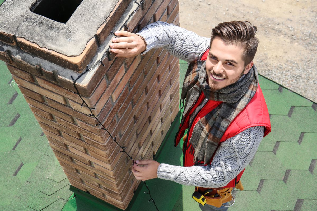 Best Practices for Taking Down and Putting Up Holiday Lights on Your Roof