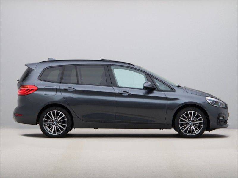 BMW 2 Serie 218i Gran Tourer Exe Sportline Aut. 7 persoons afbeelding 8