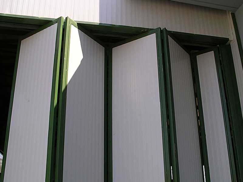 Industrial Sliding & Folding Doors NikoTrack