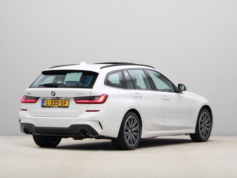 BMW 3 Serie 330Xe Touring Exe M-Sport Hybrid afbeelding 9