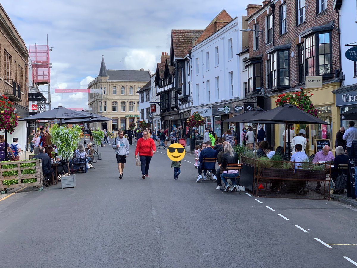 oh my god twitter doesn’t include alt text from images in their API