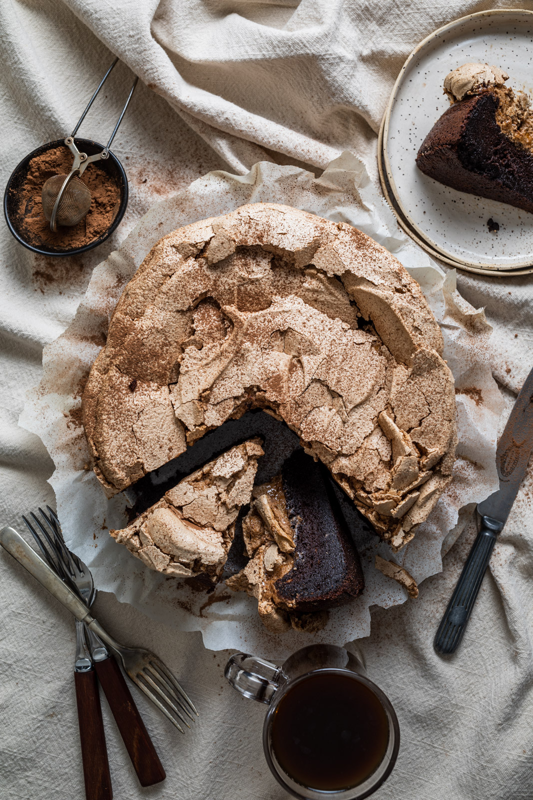 Matroos Menagerry zwaan Food Processor Flourless Chocolate Meringue Cake | Olive & Mango