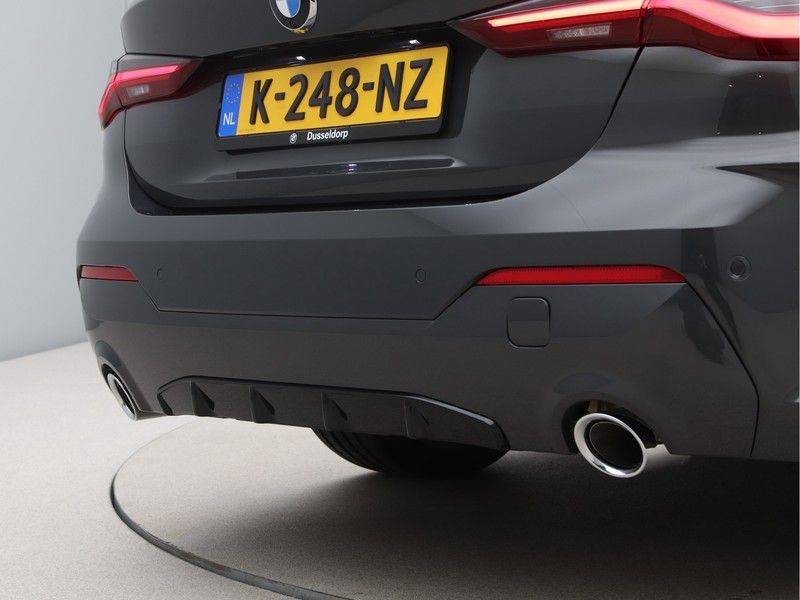 BMW 4 Serie 420i Coupé High Exe M-Sport Aut. afbeelding 20