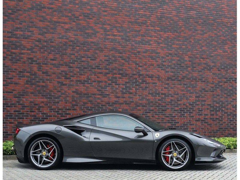 Ferrari F8 Tributo *Carbon*Lift*LED*Passenger display*Camera* afbeelding 17