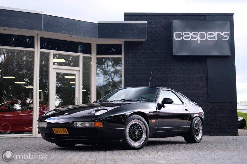 Porsche 928 5.0 S4 Coupé | BBS | Black on Black afbeelding 2