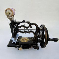 Photo Gallery Of Antique Sewing Machines