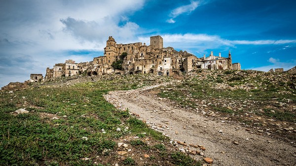 Craco, Italy abandoned buildings