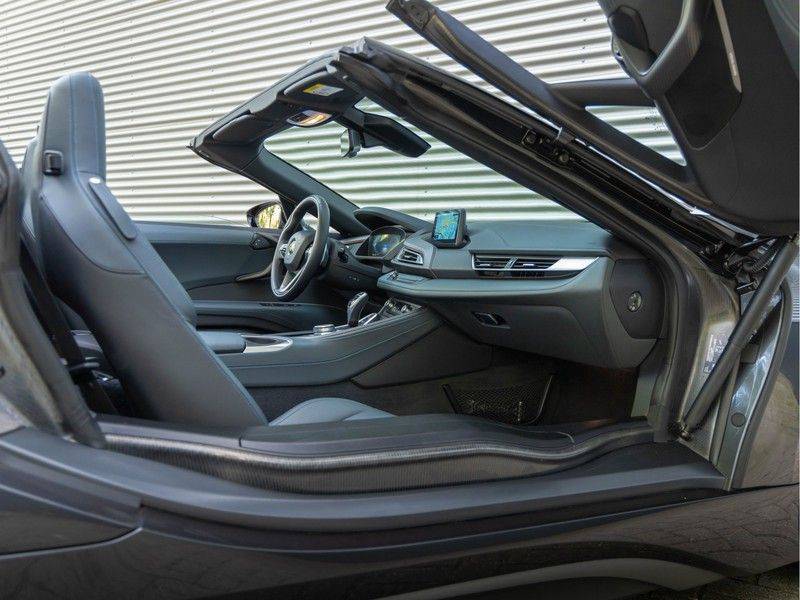 BMW i8 Roadster Progressive package - Volleder - Harman Kardon afbeelding 16