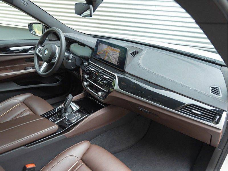 BMW 6 Serie Gran Turismo 630i High Executive - M-Sport - Luchtvering - Facelift - Panorama afbeelding 14