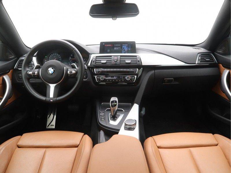 BMW 4 Serie Coupé 440i High Executive M-Sport afbeelding 13