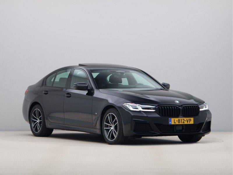 BMW 5 Serie 530d xDrive High Executive Sedan afbeelding 7