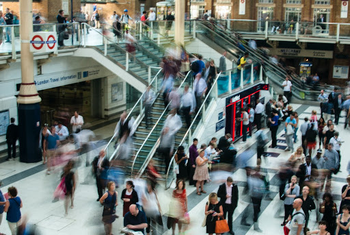 Do women or men spend more
