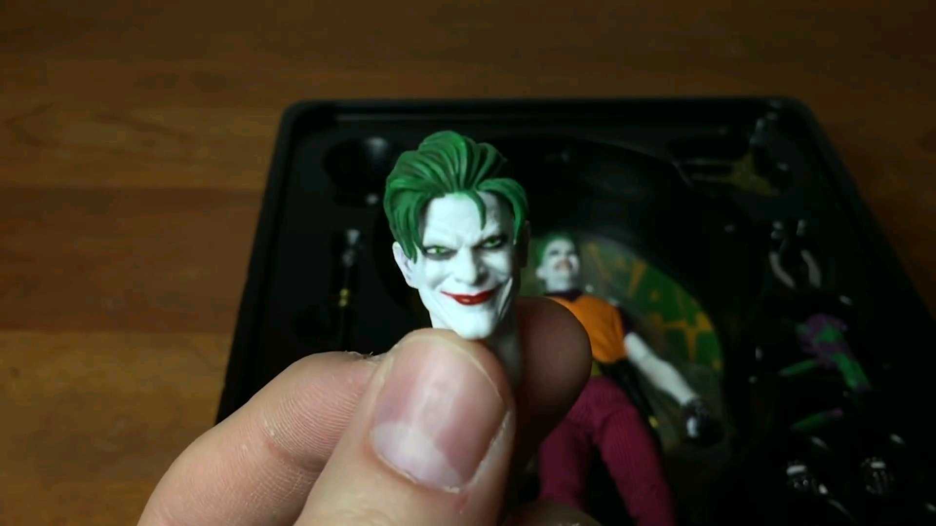 Unboxing Clown Prince Of Crime Joker