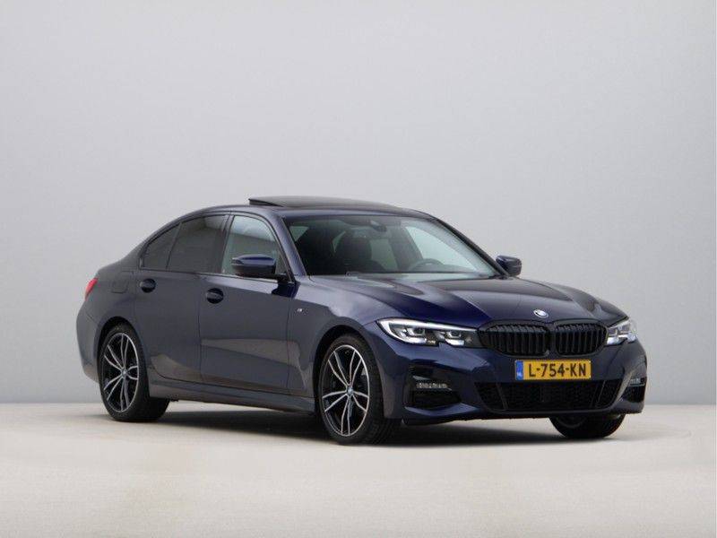 BMW 3 Serie 320i Exe M-Sport Aut. afbeelding 7