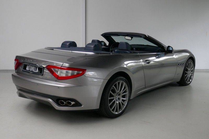 Maserati GranCabrio 4.7 afbeelding 10