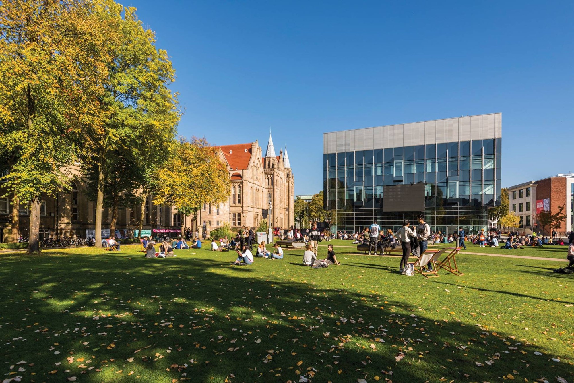 Campus and quad view with students of the University of Manchester