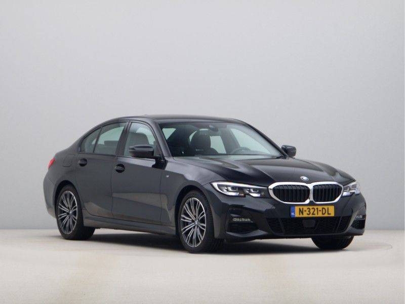 BMW 3 Serie 330i Exe M-Sport afbeelding 7