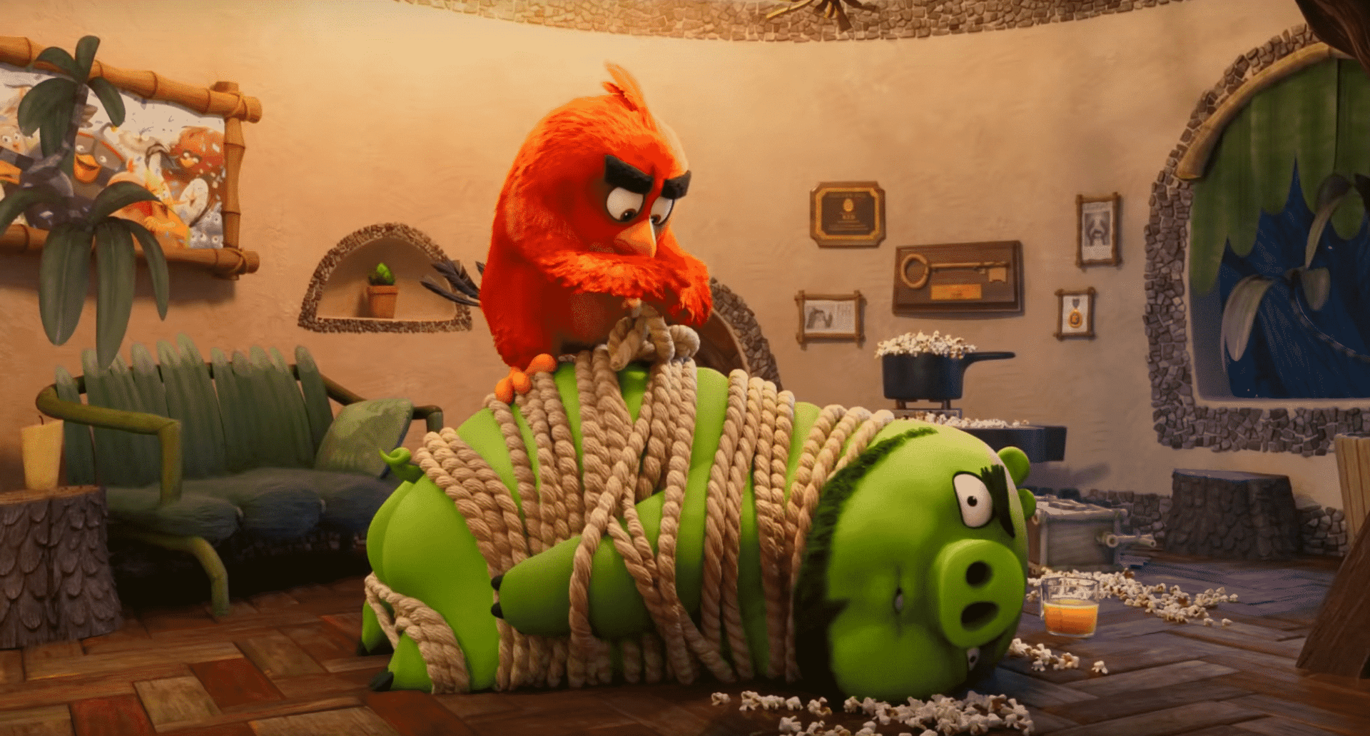 Cena com diversos personagesn de Angry Birds 2 O Filme