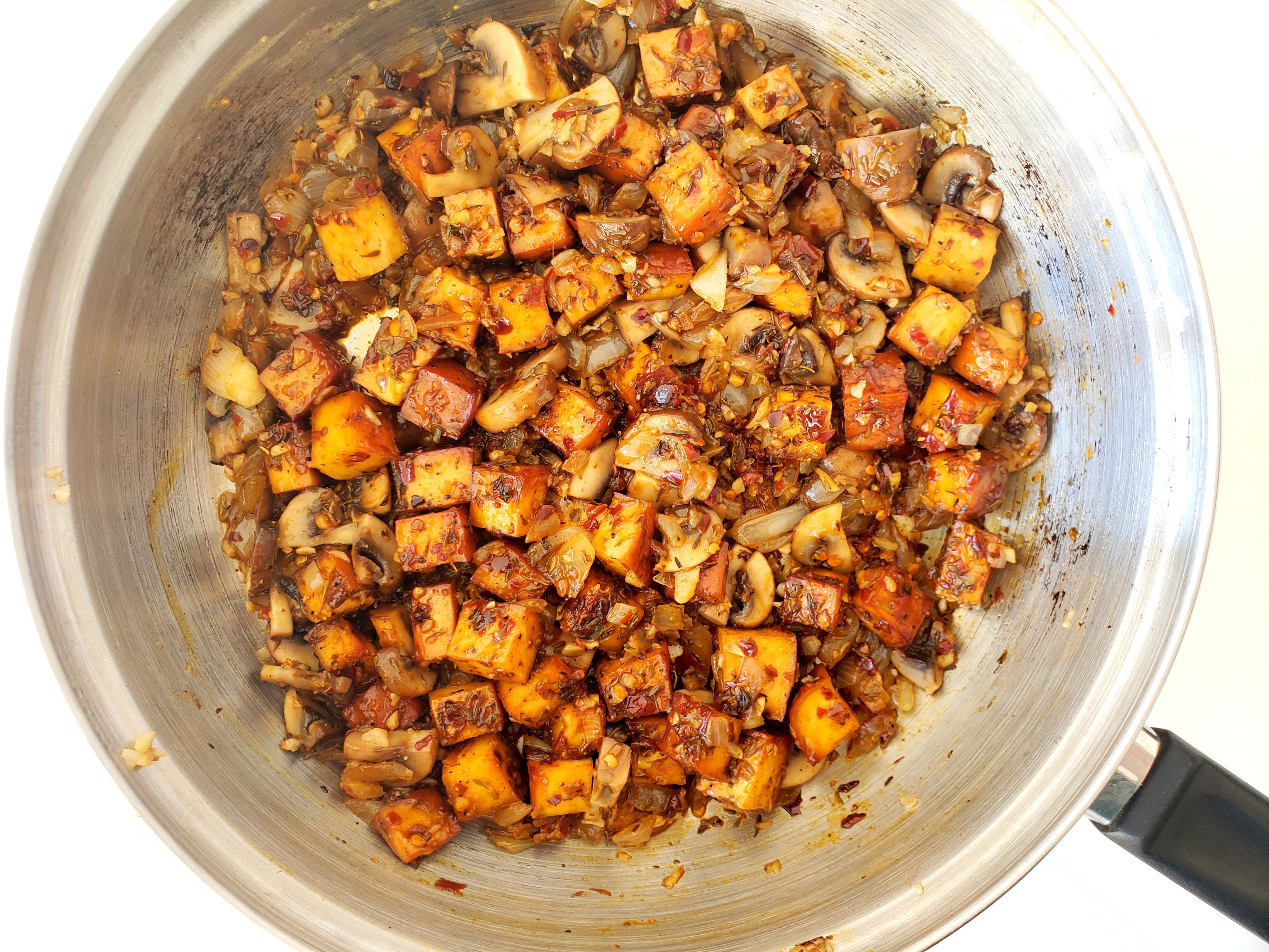 Pan with Jerk Tofu, Onions, and Portobello Mushrooms