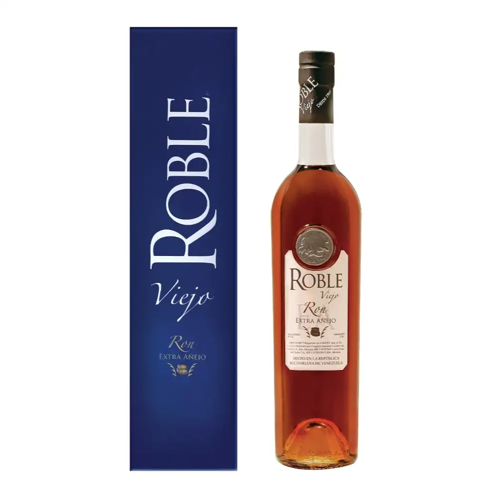 Image of the front of the bottle of the rum Ron Roble Viejo Extra Añejo