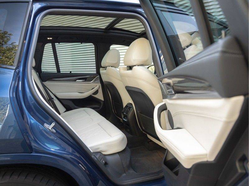 BMW X3 xDrive30i High Executive - M-sport - Memoryzetel - Trekhaak - Standkachel - Driving Ass Plus afbeelding 19