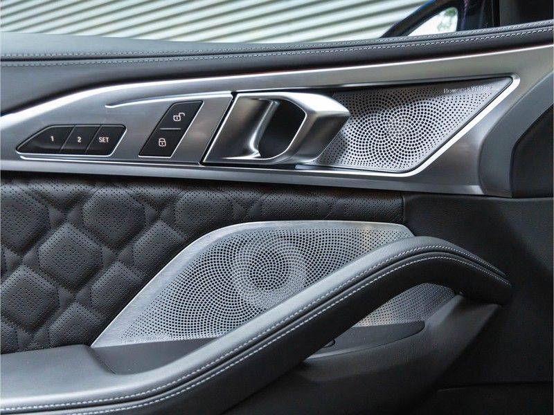 BMW 8 Serie M8 Competition - Carbon Brakes - Bowers & Wilkins - Stoelventilatie afbeelding 21