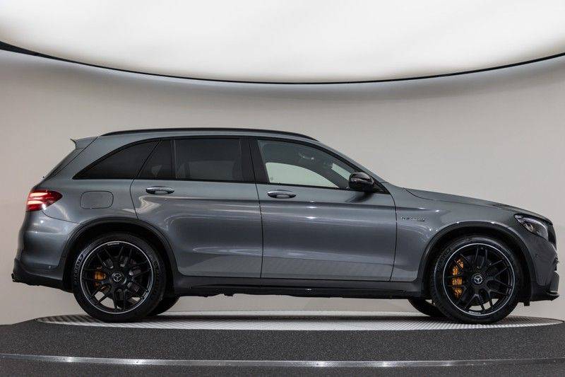 Mercedes-Benz GLC GLC63s AMG 510pk 4Matic+ Panoramadak Luchtvering Nightpakket DistronicPlus DesignoSportleder+Memory ComandOnline Burmester Carbon AmbientLight Full-Led 21"  360Camera Parktronic Pdc afbeelding 4