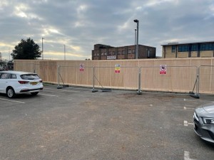 temporary fencing and timber hoarding