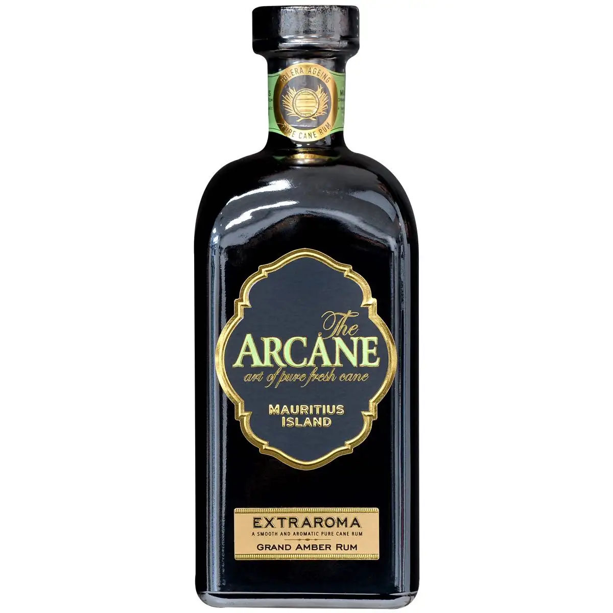 Image of the front of the bottle of the rum Arcane Extraroma Grand Amber