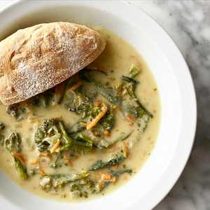 Broccolini cheddar soup