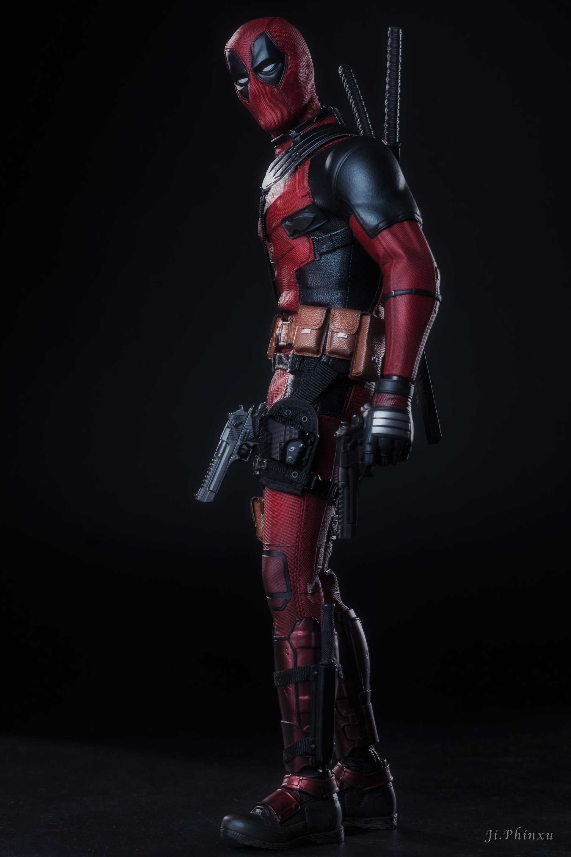 Deadpool 2 Deadpool 1/6th Scale Collectible Figure