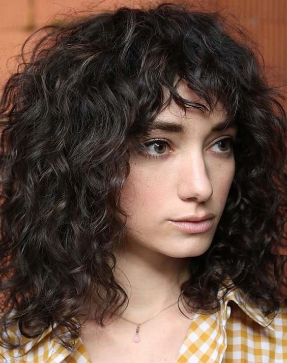 Using Aloe Vera In Your Curls | CurlyHair.com