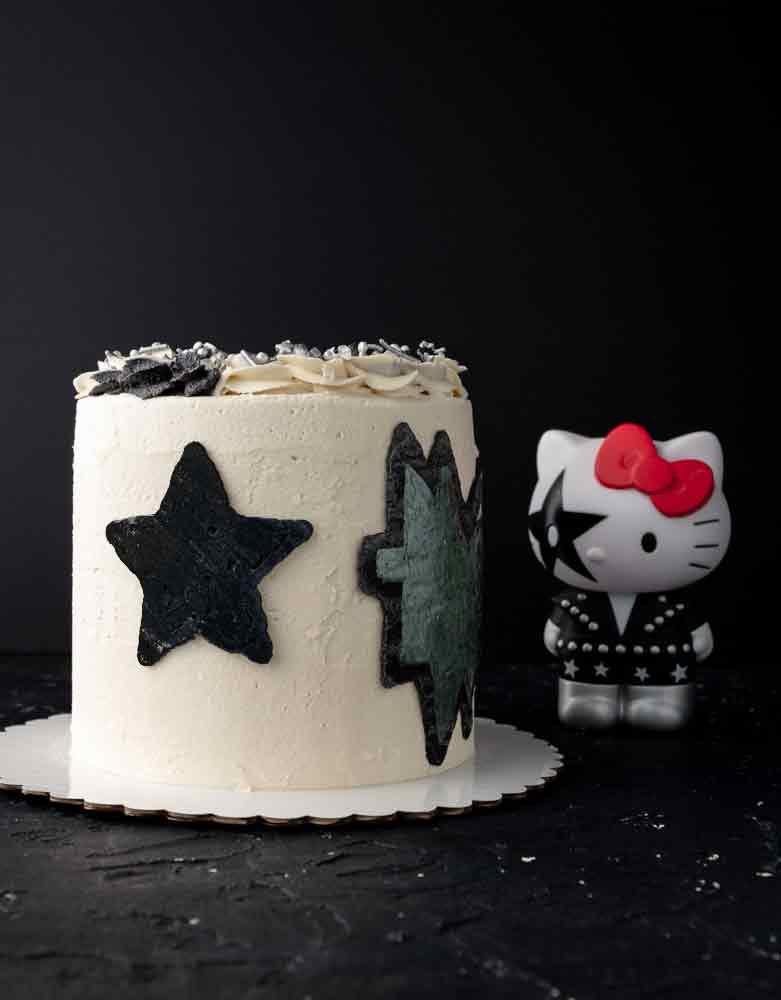 vegan KISS cake