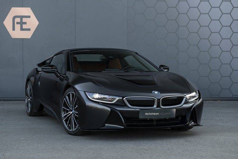 BMW i8 Roadster Dry Carbon, Carbon interieur afwerking, Accaro fijn nappa leder, Progressive package , Laser LED Koplampen afbeelding 9